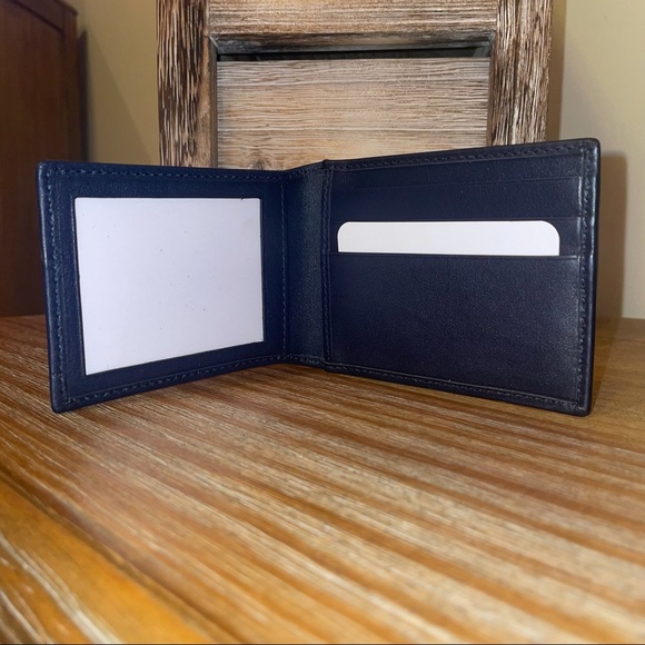 Gucci MicroGuccissima GG Logo Blue Leather Wallet with Removable Insert - Picture 10 of 16